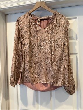 Dolan Women's Pink Leopard Print Contrast Blouse
